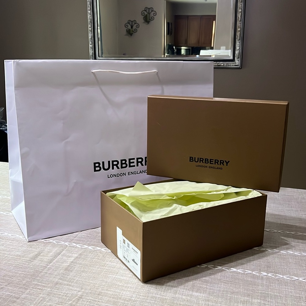 Burberry XL Shopping Bag & Shoe Box